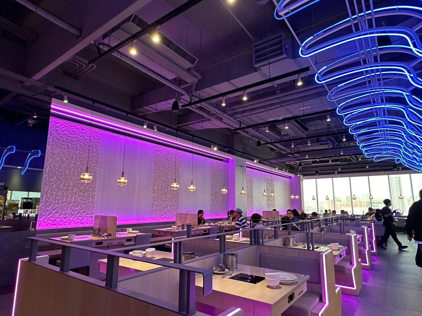 台中吃到飽推薦，千元有找！饗麻饗辣台中吃到飽CP值高！還有澳洲M9和牛、現撈活跳蝦~